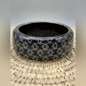☀️ Vintage TINSEL Lucite Chunky Bangle Bracelet Black Silver Wide